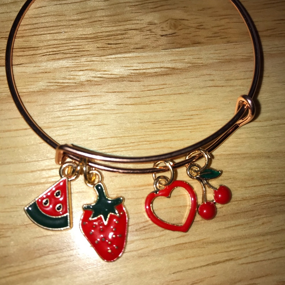 Charm bracelet